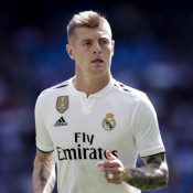 Kroos signs Madrid contract extension to 2023