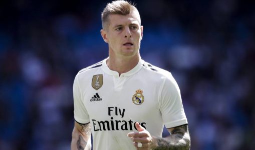 Kroos signs Madrid contract extension to 2023